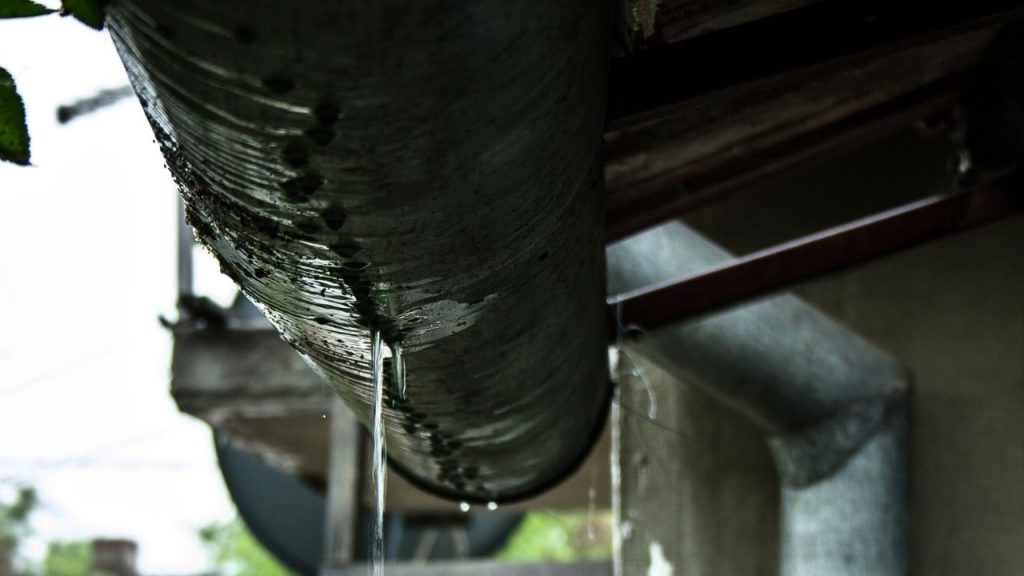 Gutter leak